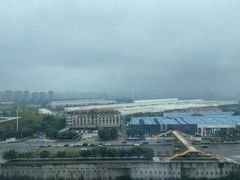 -欧辰国际酒店(重庆欢乐谷轻轨站店)