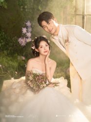 -雪中彩影婚纱摄影·微光艺术中心