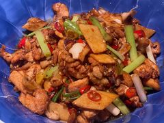 金浩茶油炒仔鸡-呷湘厨·鱼汤捞饭·剁椒鱼头·辣椒炒肉(国家会展中心店)