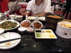 -皇城根·烤鸭·鱼头·家常菜(欧亚大观乐活城店)