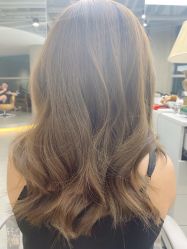 -变画·发型STUDIO