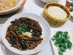 本帮炒鳝丝包饼-品悦酒店(三林古镇店)