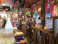-老牌坊云南鱼豆花火锅(爱建店)