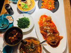 -荷塘秋月·本帮江浙菜(国权路店)