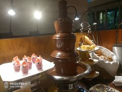 -月色西餐厅·海鲜刺身·烧烤(科学城保利郡雅酒店)