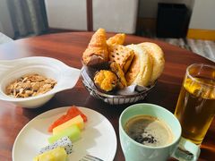 -上海虹桥祥源希尔顿酒店
