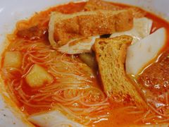 -亚王咖喱鸡米粉面