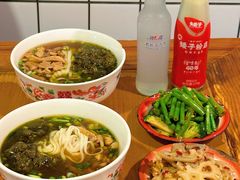 -矮子粉店1985·长沙米粉(湘春路店)