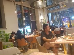 -红樱桃·欢乐餐厅(太原里店)