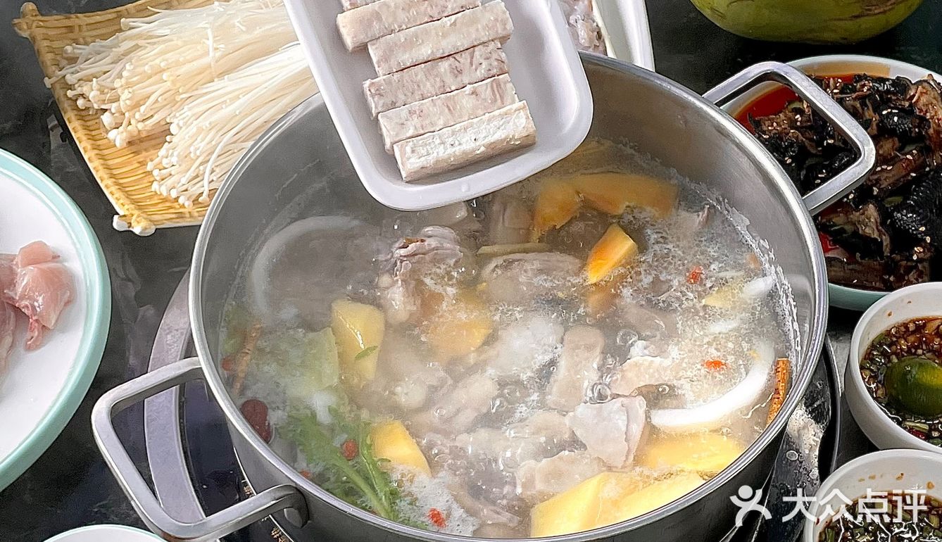 超爱，吃了椰子鸡才感觉真的来三亚了！ 椰子鸡