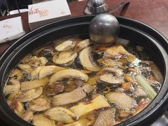 乌骨鸡野生菌汤锅底-滇野云南野生菌餐厅(陕西南路店)