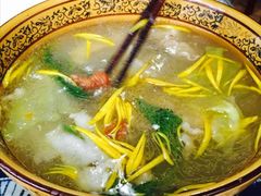 -桥香园云南过桥米线(金马碧鸡店)