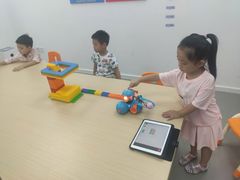 -斯坦星球AI编程·机器人科创·科学实验·信奥·思维·STEM·乐高·竞赛考级(长宁虹桥大融城荟聚中心)