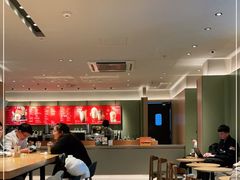 -星巴克臻选(上海中环广场2F店)
