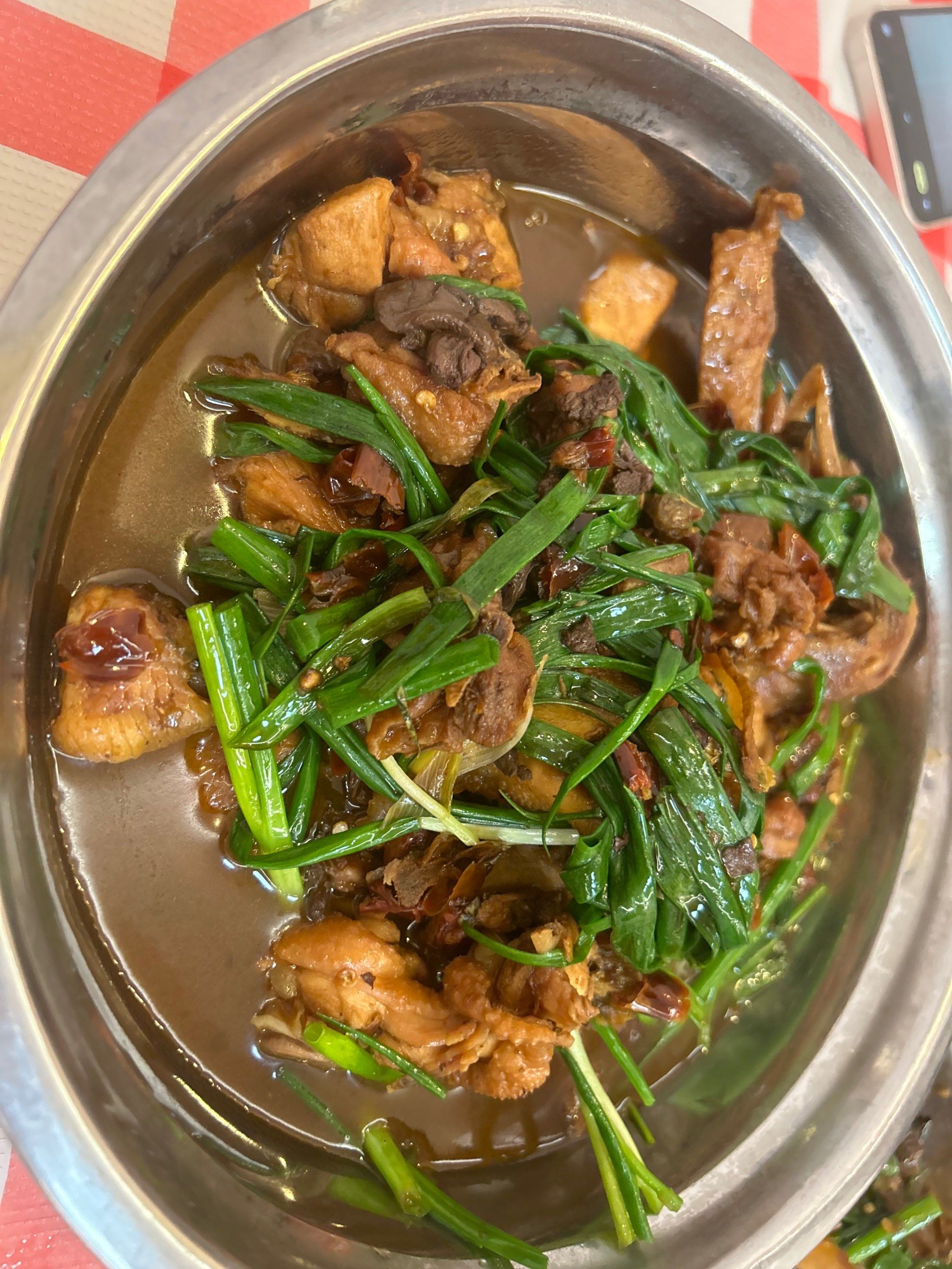 他家咸蛋黄土豆还行,属于家常菜,算一个猎奇吧