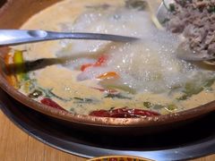 -洱火云南酸菜牛肉火锅(石景山当代商城店)