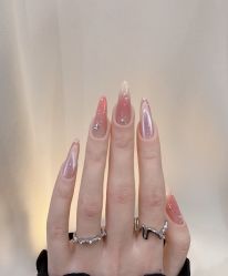 -桃色美甲沙龙
