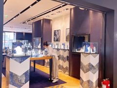 -王府井百货(中州中路店)