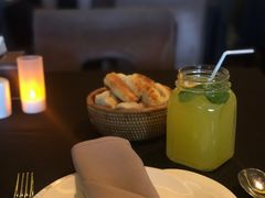 餐前面包-Efes Turkish & Mediterranean Cuisine 艾菲斯餐厅(陆家嘴店)