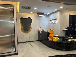 -TOP HAIR SALON