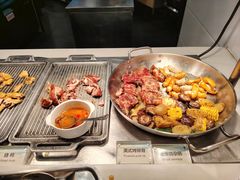 -亚洲国际大酒店·云顶阁旋转自助餐厅