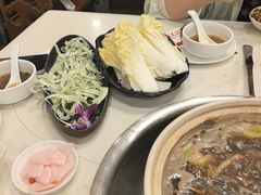 -土连锅·现熬养生汤锅(梁家巷店)