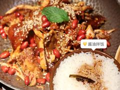 -吃饭皇帝大土家民族菜(正大广场店)