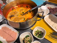 -四季喧黔味豆米火锅(万达广场店)