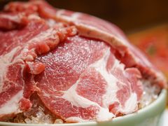 现切土猪老肉片-在渝里·重庆火锅(簋街店)