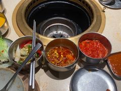 -蚂蚁洞·烤肉大营地(上海静安大悦城店)
