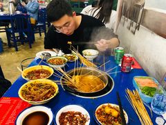 -马路边边串串香形象店(磐石路店)