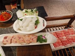 -老牌坊云南鱼豆花火锅(哈西万达店)