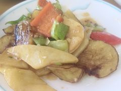 -鹤乡东北菜(崮山路店)