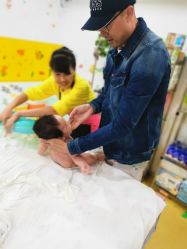 点击看大图 -自游宝贝婴童游泳馆