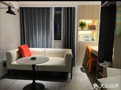 -好家园酒店(深圳坪山技术大学地铁站店)