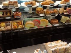 面包甜点陈列柜-星巴克(武汉协和医院店)