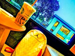 -星巴克(美丽华花园店)