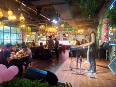 -烤圣自助美食音乐餐厅