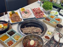 -韩香福烤肉庄园(华夏路店)