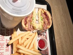 -The Habit Burger Grill 哈比特汉堡(复兴soho店)