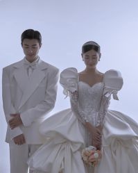 -AOROA·奥洛拉婚纱摄影·旅拍·礼服