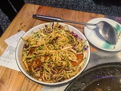 -山河屯铁锅炖·非遗东北菜(南山店)