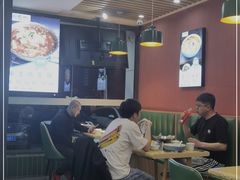 大堂-丛林狼非遗酱骨·现炒餐厅(人民路店)