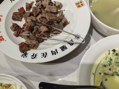-乔家小院•非遗驴肉•本地小海鲜(滨河路店)