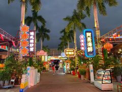 -三亚火车头万人海鲜广场