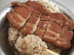 -梁阿婆廿年老牌扣肉糯米饭