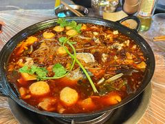 -鸿顺老铁锅美蛙鱼府(解放碑店)