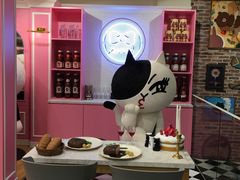 -LINE FRIENDS Garosu-gil Flagship Store