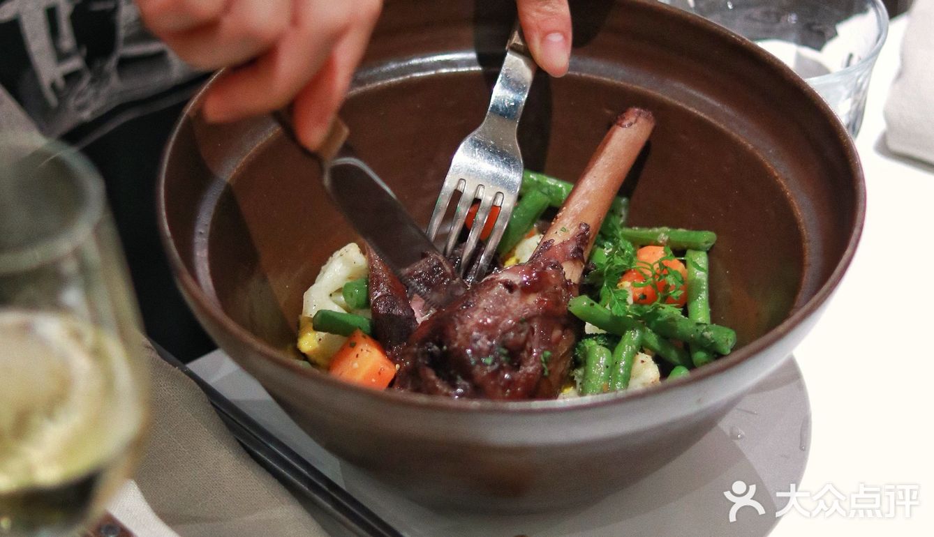 上海|夏夜 微醺 听雨声