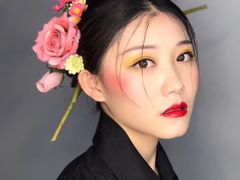 -金夫人化妆摄影职业培训学校